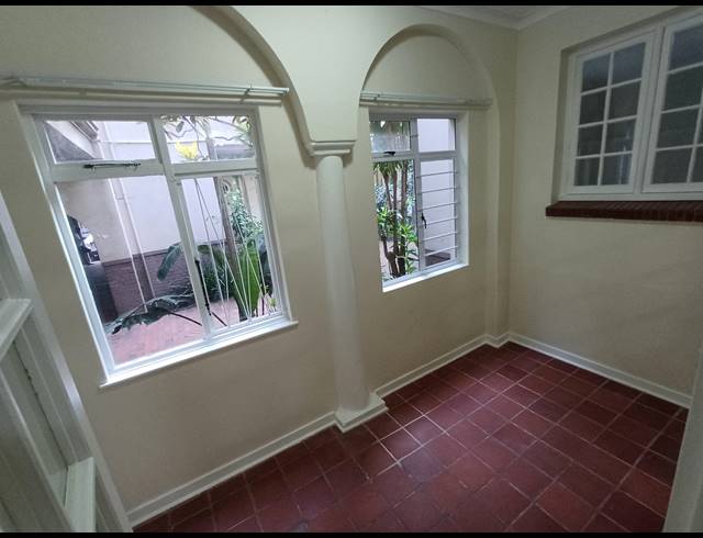 2 BEDROOM APARTMENT FOR SALE IN DURBAN CENTRAL
